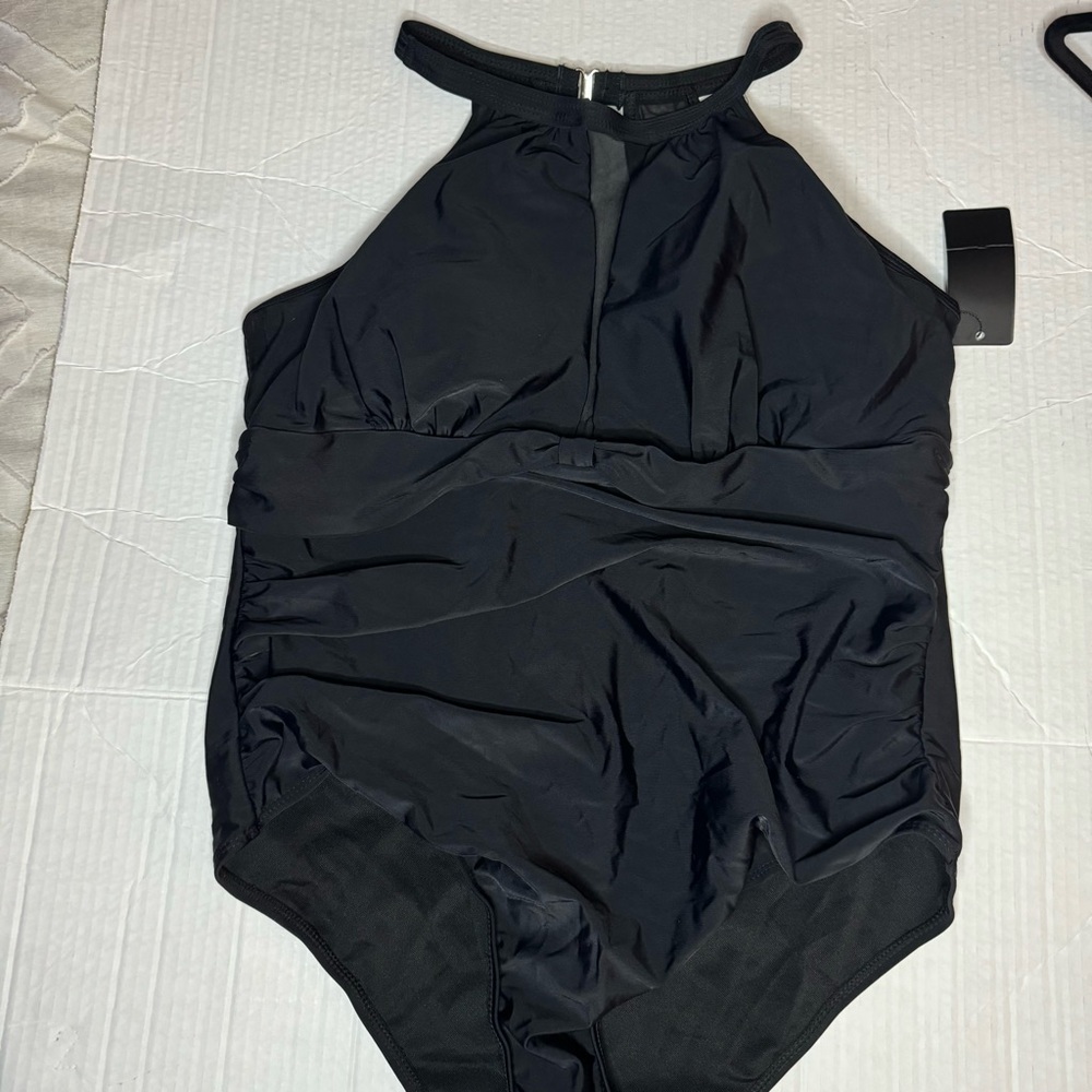One piece halter swimsuit size 16w - Picture 3 of 10